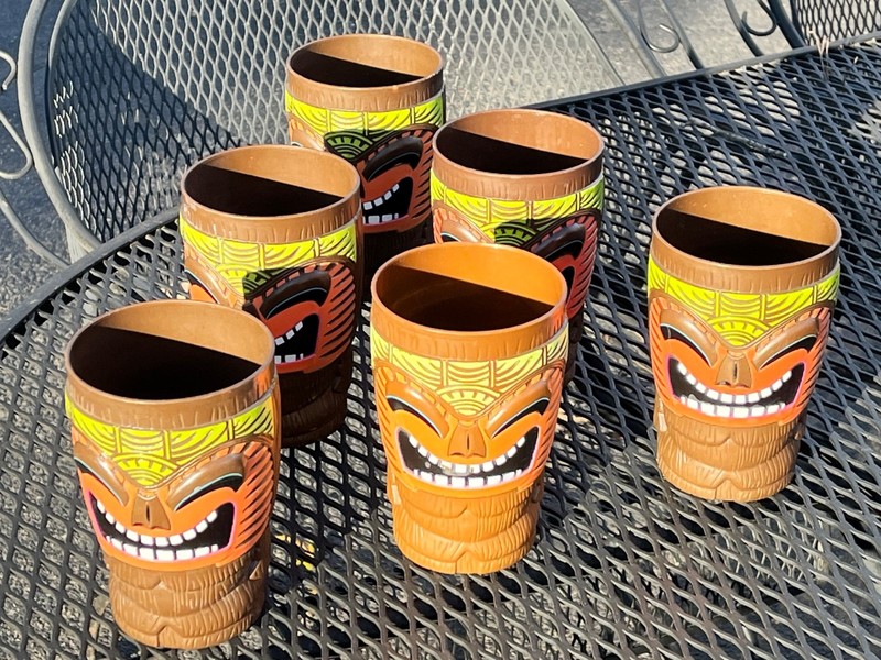 Set of 6 great big Bob Chin's 22 oz tiki mai tai tumblers