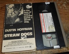 STRAW DOGS 1971 VHS/SAM PECKINPAH FILM/DUSTIN HOFFMAN/RARE EARLY MAGNETIC VIDEO!