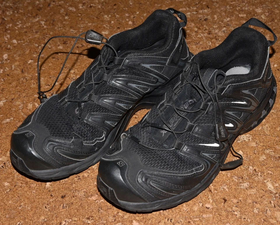 Trekking-Schuhe, Salomon, Gr. 42, "XA Pro 3D", Mountain Trail