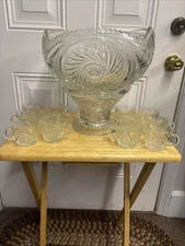 Vintage L E Smith Glass Punch Bowl Pedestal Cups Pinwheel & Stars 14Piece Set
