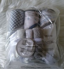 Modern Baby 3 Pack Hooded Towel and 3 Wash Cloths Gift Set White Blue