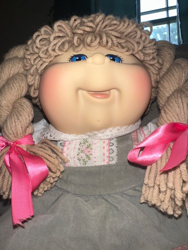 Cabbage Patch Babyland Exclusive 20" Doll With Braids & hand signature - Picture 4 of 9