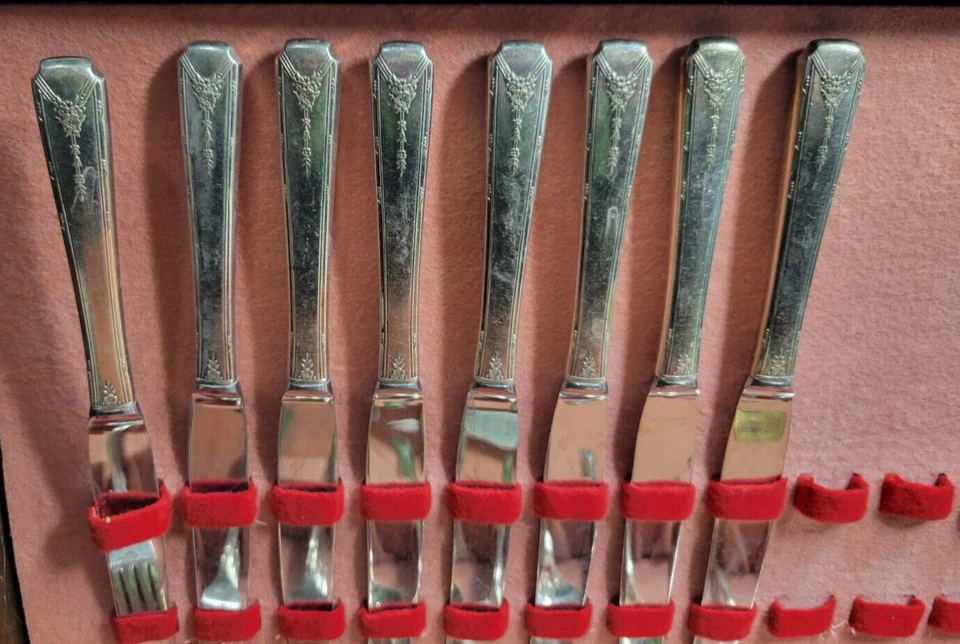 Cubiertos vintage Oneida Community 55 piezas "MILADY" 1947 con estuche Foto 3 de 4