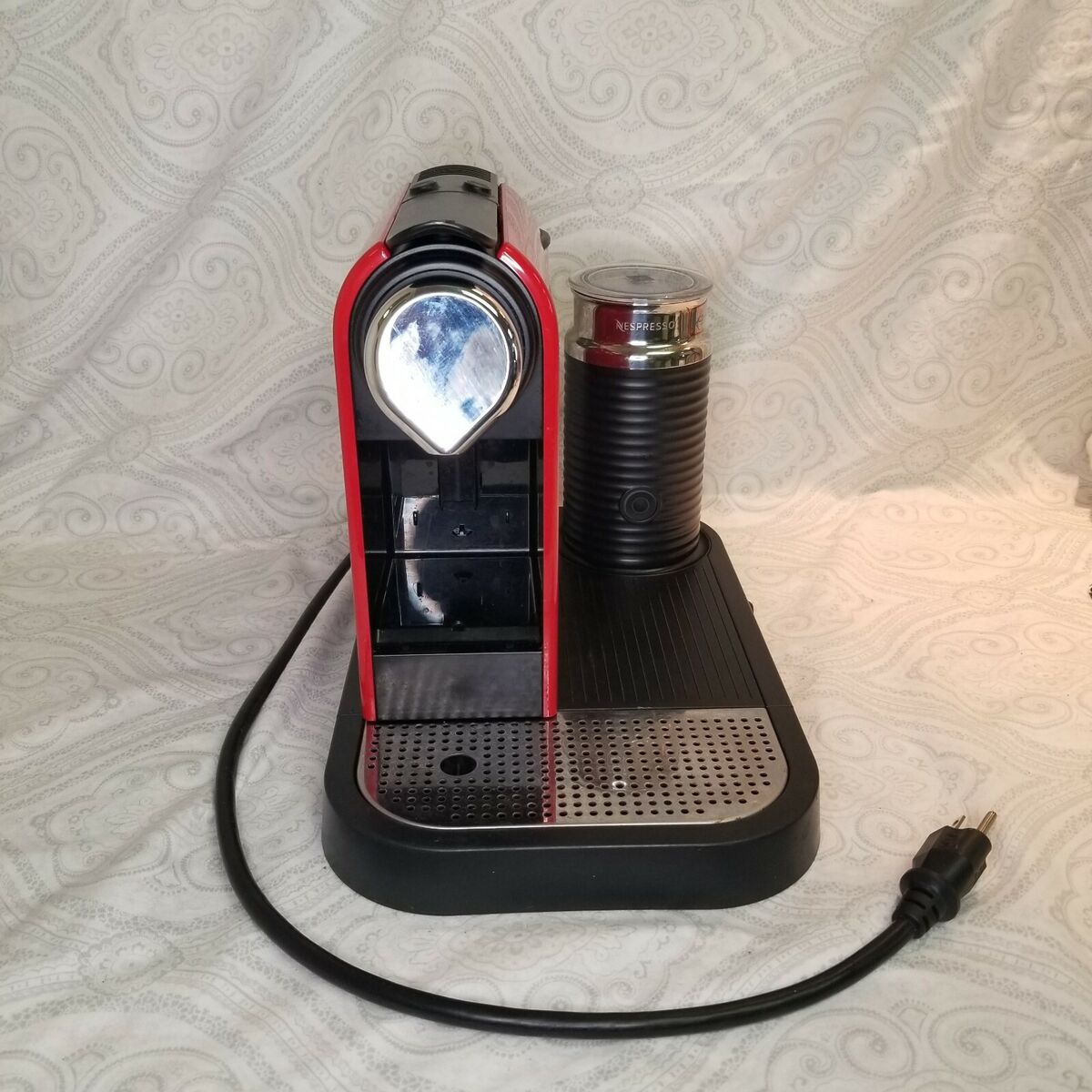 Fire Engine Red Nespresso Coffee Maker CitiZ C120 Espresso Fire Engine Red Nespresso Coffee Maker CitiZ C120 Espresso