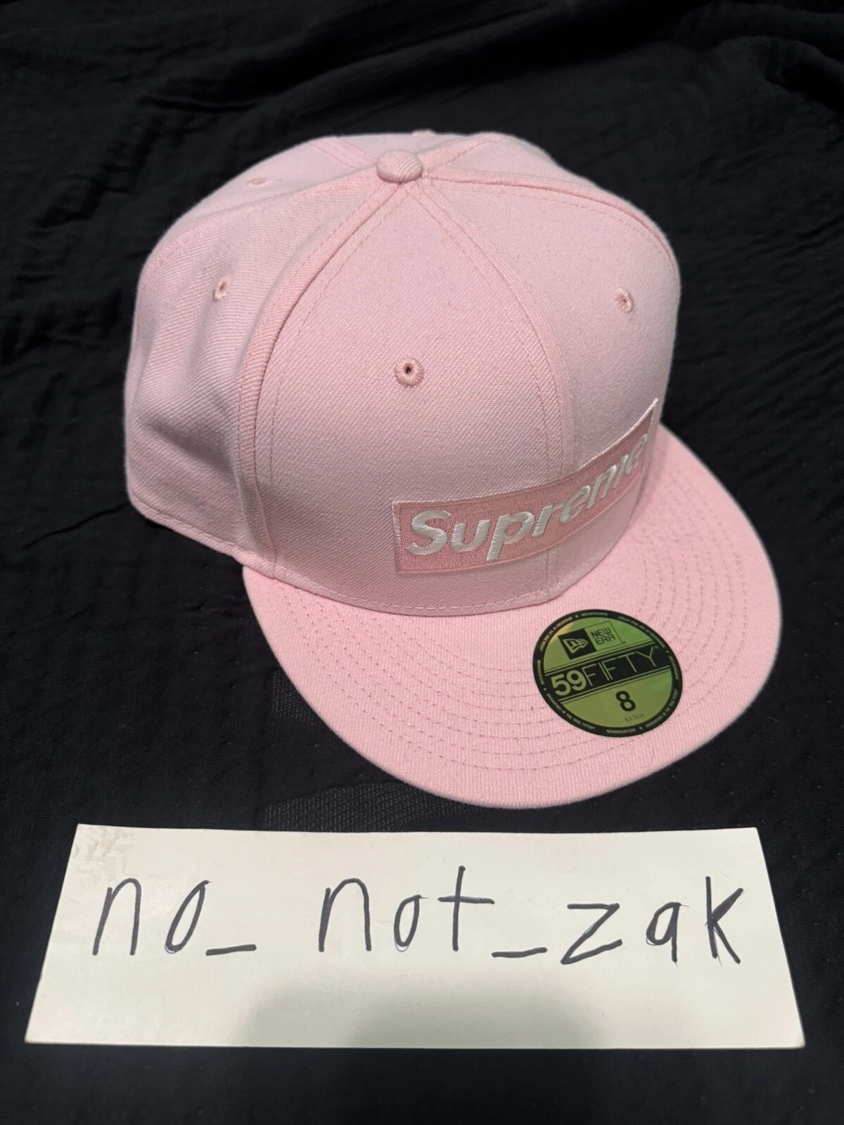 Supreme Champions Box Logo New Era ajusté 8 rose clair Timberland Art Palace LV