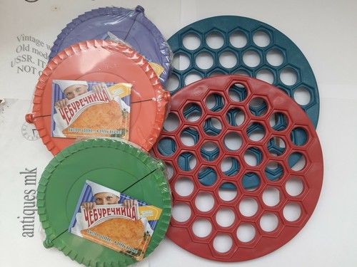 NEW. 2 PLASTIC mold for PASTIES & PELMENI.Russian Dumpling mold - Picture 8 of 12
