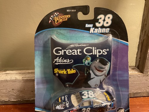Kasey Kahne #38 Shark Tale/Great Clips 1:64 Winner's Circle Nascar Car w/ Hood - Picture 3 of 5