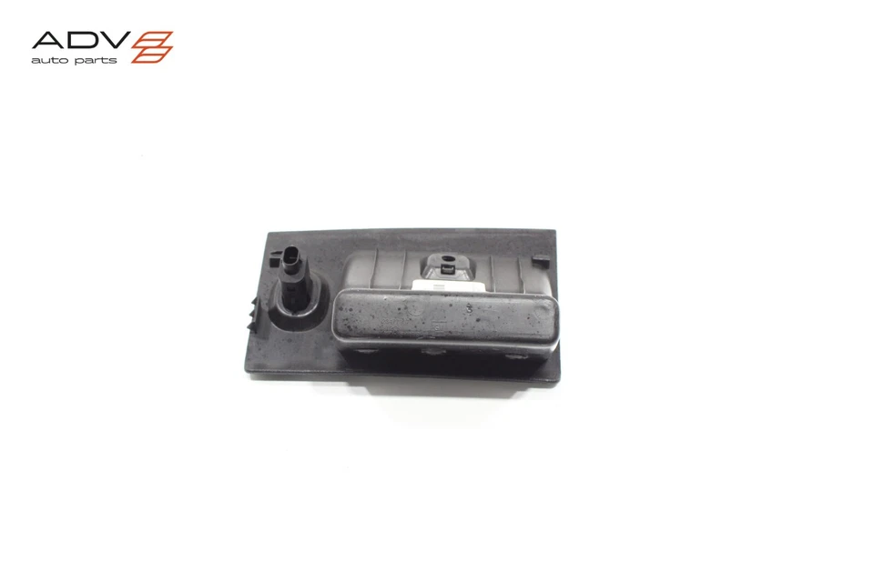 2015-2020 CADILLAC ESCALADE LIFTGATE PULL HANDLE CUP & RELEASE CLOSE SWITCH OEM - Image 4 of 4