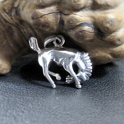 Massiver 925 Sterling Silber Bucking Pferd Anhänger - Wildhengst Reiter Charm