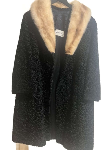 London Furs Karakul Fur Coat Size OS Excellent Condition #45636