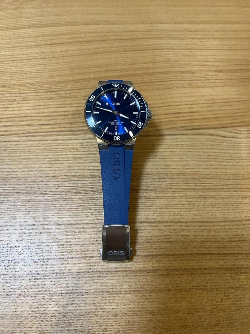 Oris / Aquis Date - image 3