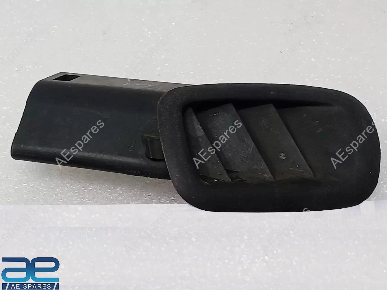 Side Air Vent Demister Nozzle RH For Suzuki Esteem 1997-2008 73631M60E00