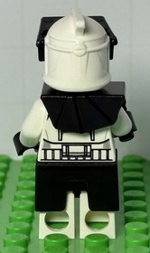 Lego Star Wars Minifigure P1 Clone  Trooper Black Armor And One Blaster Sw0223