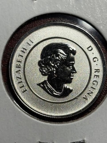 2013 Wolf $20 Fine Silver Coin Royal Canadian Mint. Mint sealed. - Picture 7 of 9