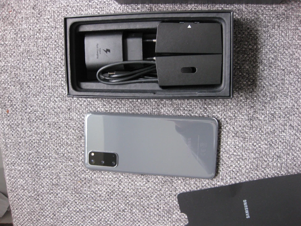 Samsung Galaxy S20 SM-G980F/DS - 128GB - Cosmic Gray (Ohne Simlock) (Dual-SIM) - Bild 2 von 4