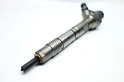 Injecteur Audi A3 Seat Leon VW Golf 1.6 TDI DDYA 77KW 81KW 85KW 04L130277AD - Photo 1/3