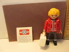 Playmobil SERIES 24 MODERN MAN / MEDIC W/ VEST + SUPPLY CASE new fig + orig pkg