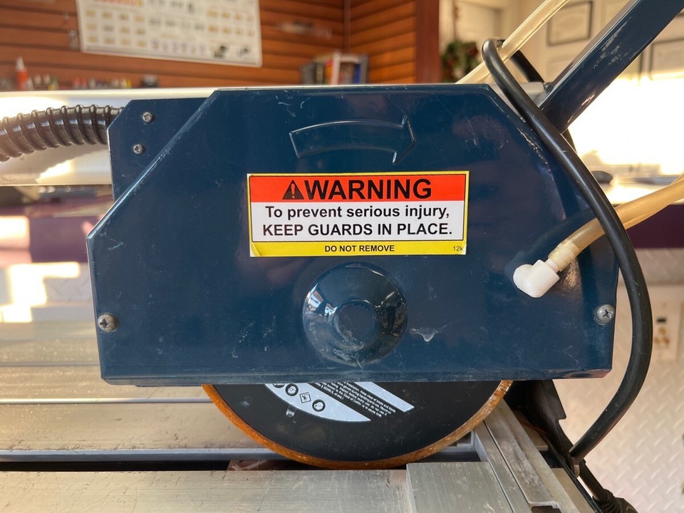 *LOCAL PICKUP ONLY* Chicago Electric 7" Bridge Tile Saw W/ Foldable