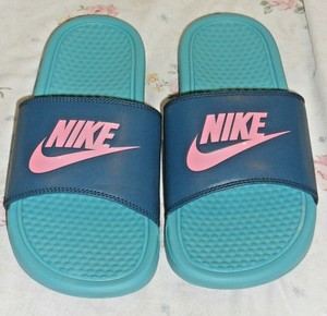 size 8 nike slides