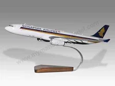 Airbus A330-300 Singapore Airlines Desk Wood Airplane Model Small Scale 1/200