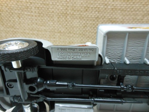 1st Gear Diecast 1951 Ford F6 Dry Good TrucK Van Chassis Engineering 1:34 Scale  - Bild 11 von 12