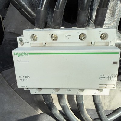 SCHNEIDER ELECTRIC 100A CT LE 100A 15978 4 POLIG 500V 50HZ SCHÜTZ