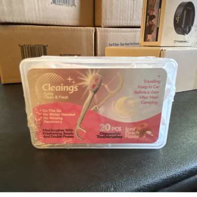 Cleaings Extra Clean & Fresh 2-in-1 Disposable Floss Picks Peach 20pcs