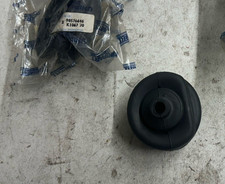 90576646 RANGE ROVER CLASSIC, LAND ROVER 101 FORWARD CONTROL GEAR LEVER GROMMET