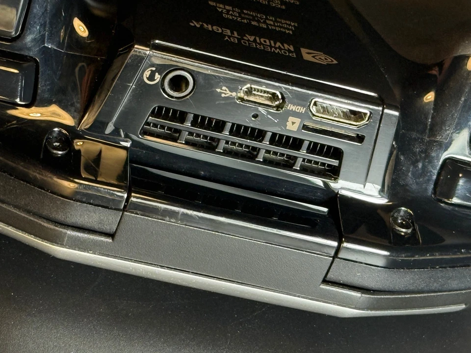 NVIDIA Shield Portable P2450 Handheld-Videospielkonsole - Schwarz - Bild 4 von 4