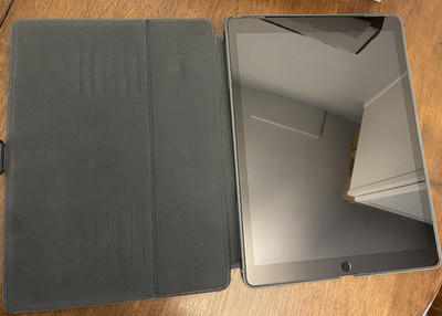 Apple iPad Pro (12.9-inch) A1652 128 GB, Wi-Fi + 4G, 12.9 in - Space Gray & more