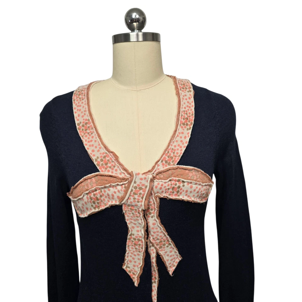 Suéter MOTH Mujer Pequeño Azul Marino Borde de Lazo Cuello en V Pullover Anthropologie Tejido Foto 3 de 4