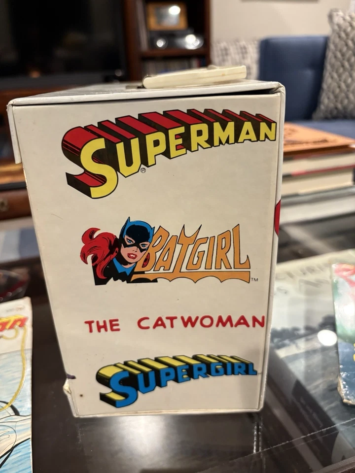 Vintage 1976 DC Comics Record and Toy Carry Case w/ 2 Wonder Woman Story Records - Image 3 of 4