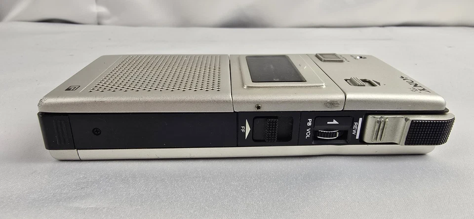 Sony M-100 MC Voice Recorder Microcassette-Corder - Image 4 of 4