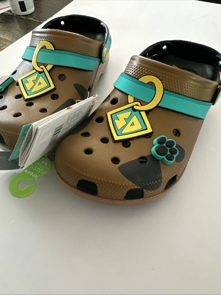 Crocs Scooby-Doo! Zueco clásico negro negro negro M7/W9 EE. UU. Foto 3 de 4