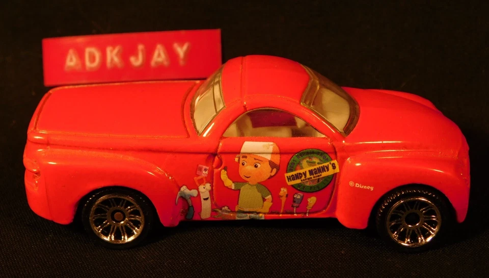 Caixa de fósforos ~ Chevrolet SSR vermelho ~ Handy Manny - Imagem 3 de 3