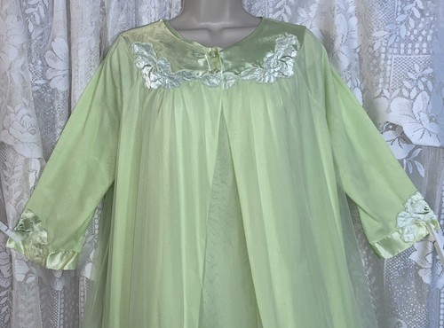 VTG FANCY M Key Lime 4 layer Chiffon Peignoir Robe Nightgown w Fancy Satin Trim - Picture 9 of 10