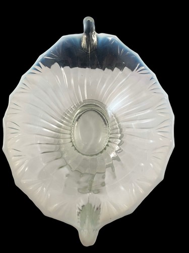 Vintage Opalescent Depression Glass Leaf Shaped Single Handled Large Bowl Dish - Picture 6 of 12