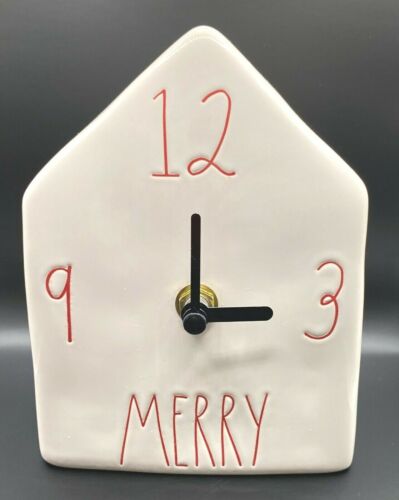 Rae Dunn Pottery Ceramic Christmas White MERRY House Clock Glossy NEW by Magenta - Afbeelding 1 van 3