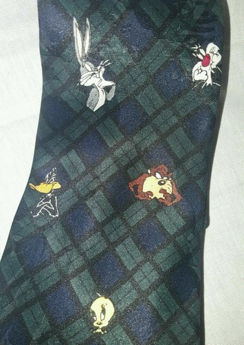 Looney Tunes Polyester Necktie Bugs Bunny Taz Tweety Daffy Sylvester 60" Long - Picture 2 of 2