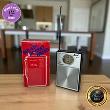 L👀K Vtg Realistic 12-602 AM-FM Pocket Radio Works But Weak/Low Volume