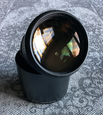 Canon EF 135mm F/2 L USM Teleobjektiv Portraitobjektiv in OVP Top