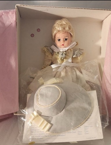 Rare Madame Alexander Adorable Silk Victoria 26875 NRFB - Photo 5/12