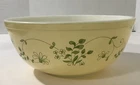 Pyrex Corning USA Shenandoah Yellow 4 Quart Mixing Bowl #404 Green Leaves
