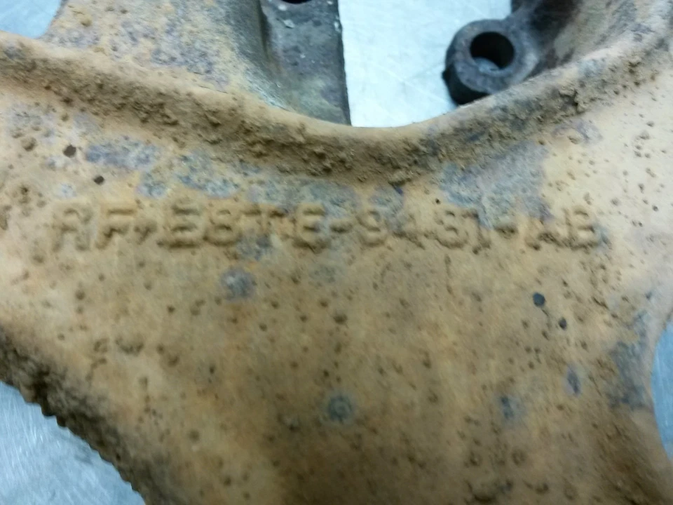 Colector de escape izquierdo para 88-93 Ford F-150 5.8 E8TE9431AB Foto 2 de 4