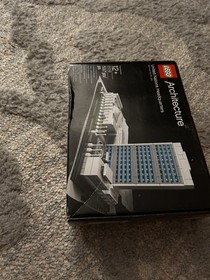 LEGO Architecture: United Nations Headquarters (21018)