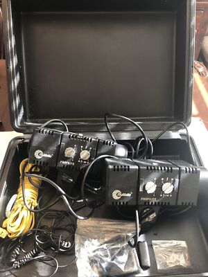 Set of 2 Multiblitz D-5000 Profolite Studio Flash Units with Hard Case