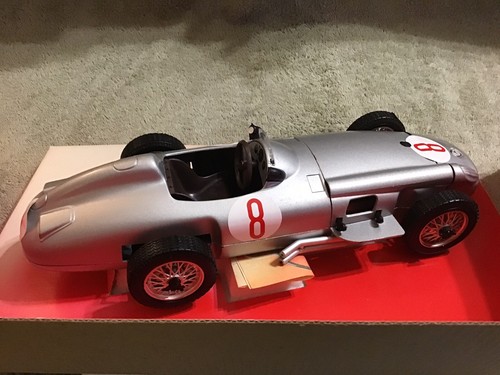 VINTAGE 1980’s Tonka Polisti MERCEDES BENZ SILVER #8 RW 196 F1 Diecast 1/16 - Picture 6 of 17
