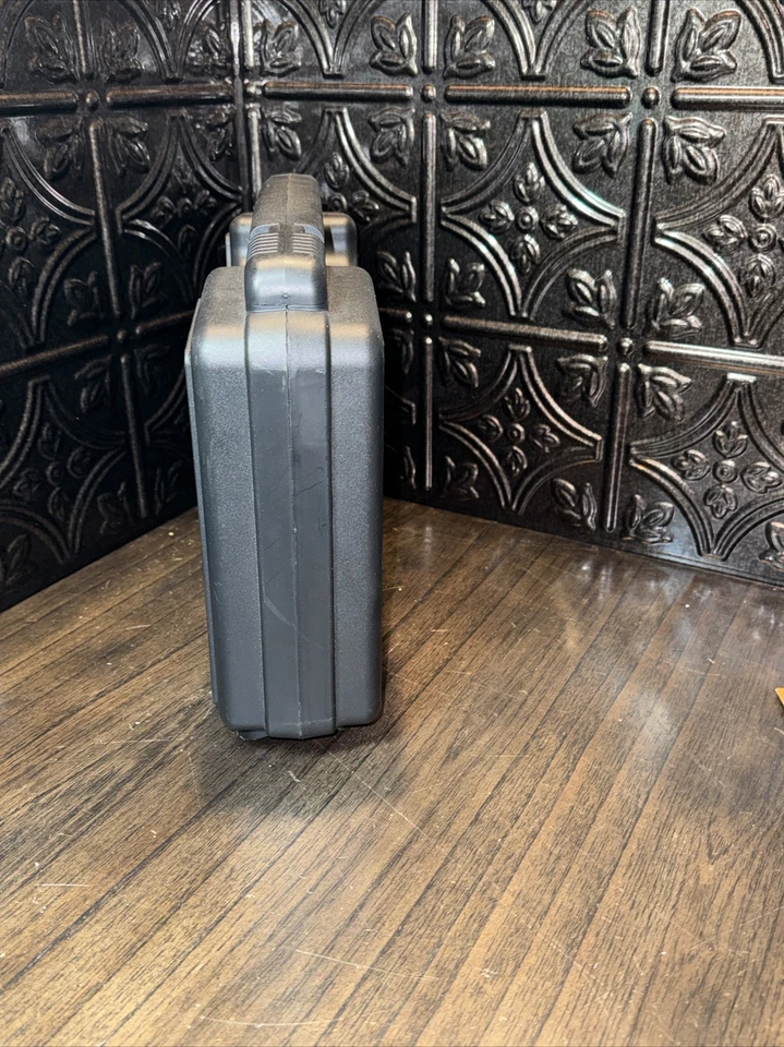 Hard Gun Case 10In Pistol Protected - Rugged Pistol Case, Locking Points - Image 4 of 4