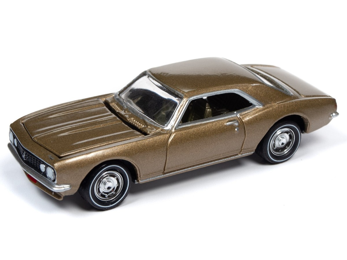 Johnny Lightning '67 Chevrolet Camaro 1:64 Diecast Diorama