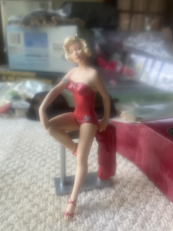 1999 Hallmark Marilyn Monroe Collector’s Series Ornament